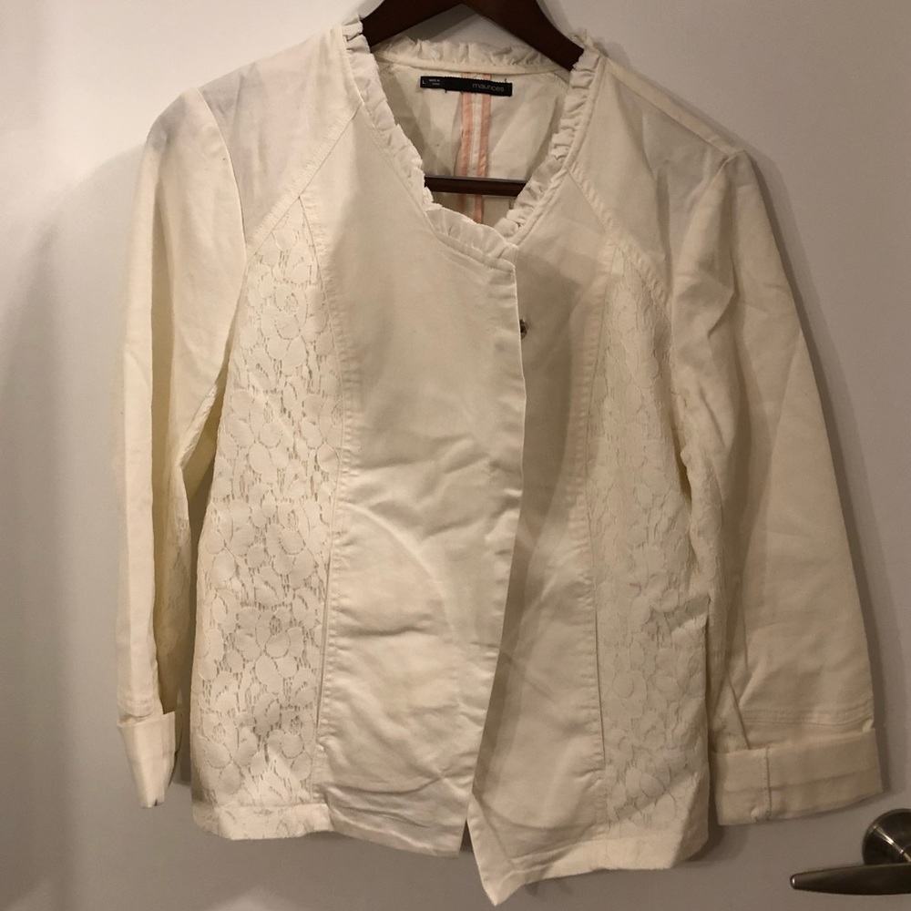 White jacket/blazer